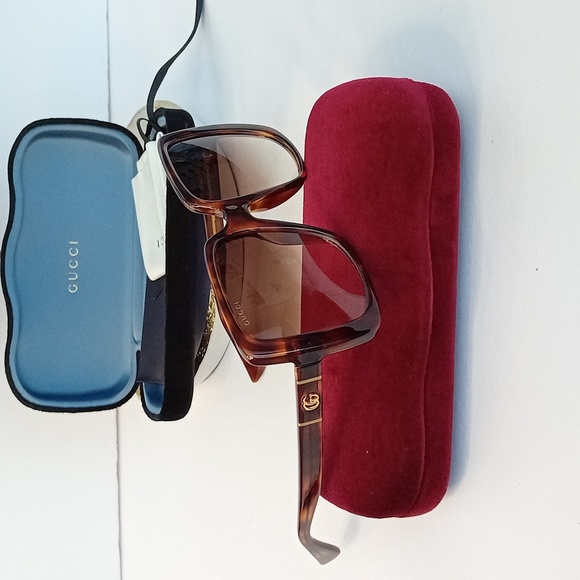 New Authentic GUCCI GG0632S 002 square Gucci sunglass comes in a havana - Picture 10 of 14